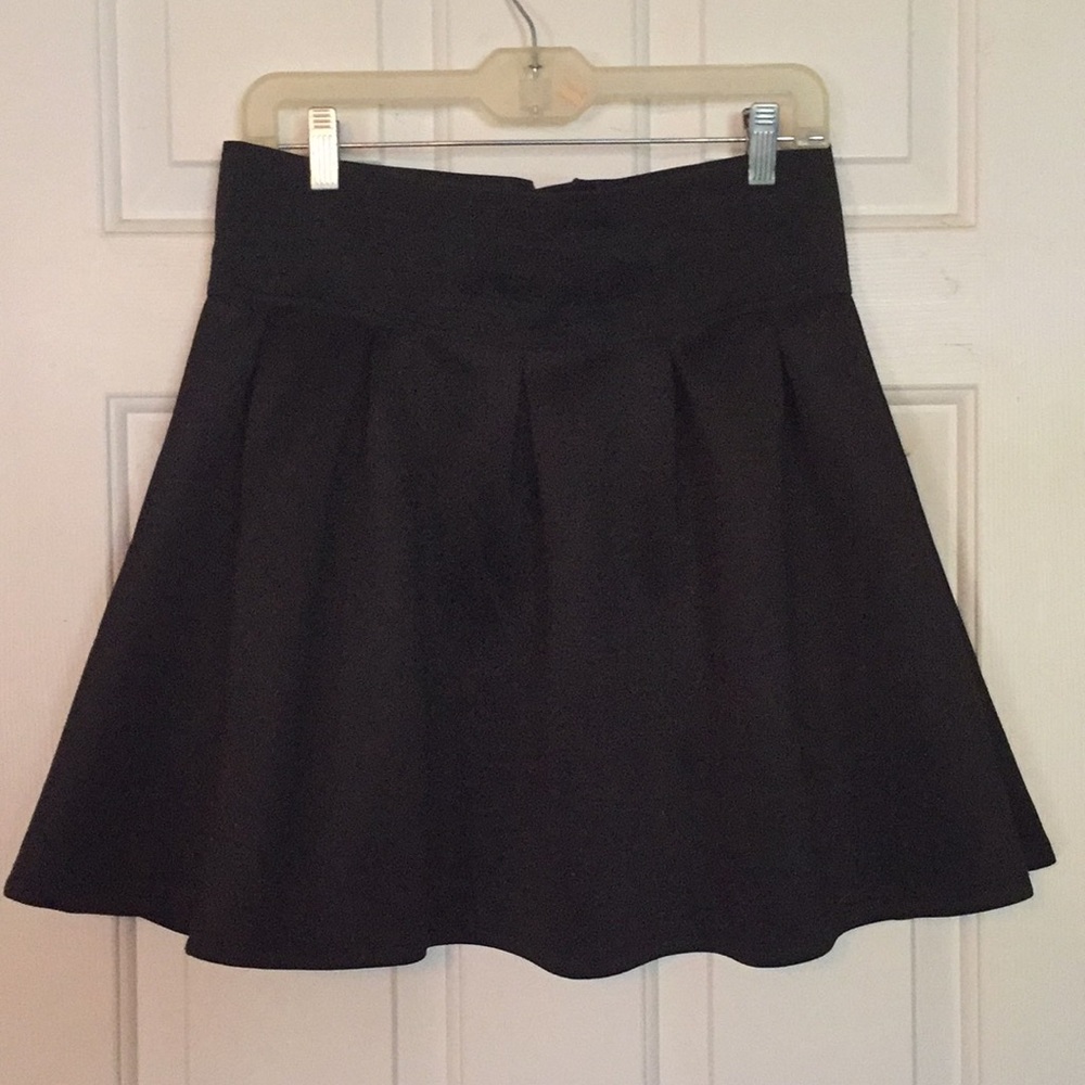 Black flared pleated skater skirt